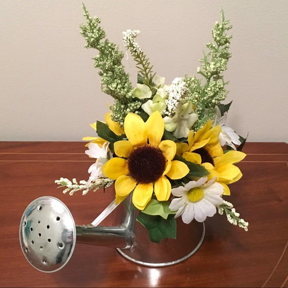 Other - Spring silk flowers tin watering can Farmhouse New